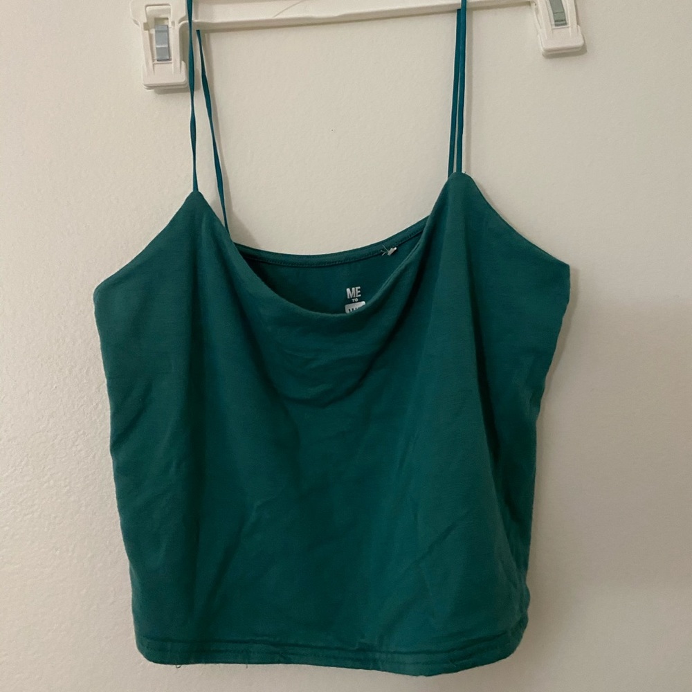 Green cropped tank top